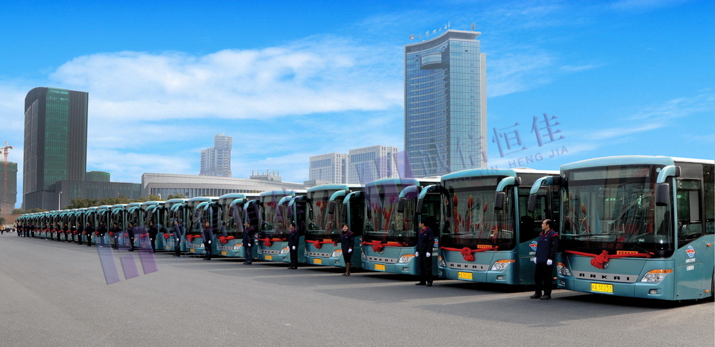 四川175臺(tái)公交車(chē)路牌、報(bào)站器、LED導(dǎo)程圖安裝交車(chē)儀式！